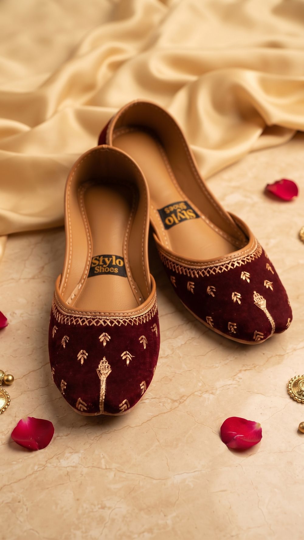 Maroon Embroidered Khussa